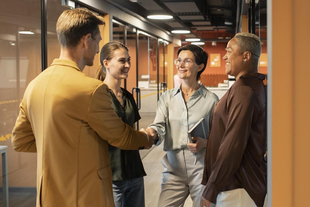 Executiva passando por processo de onboarding na empresa